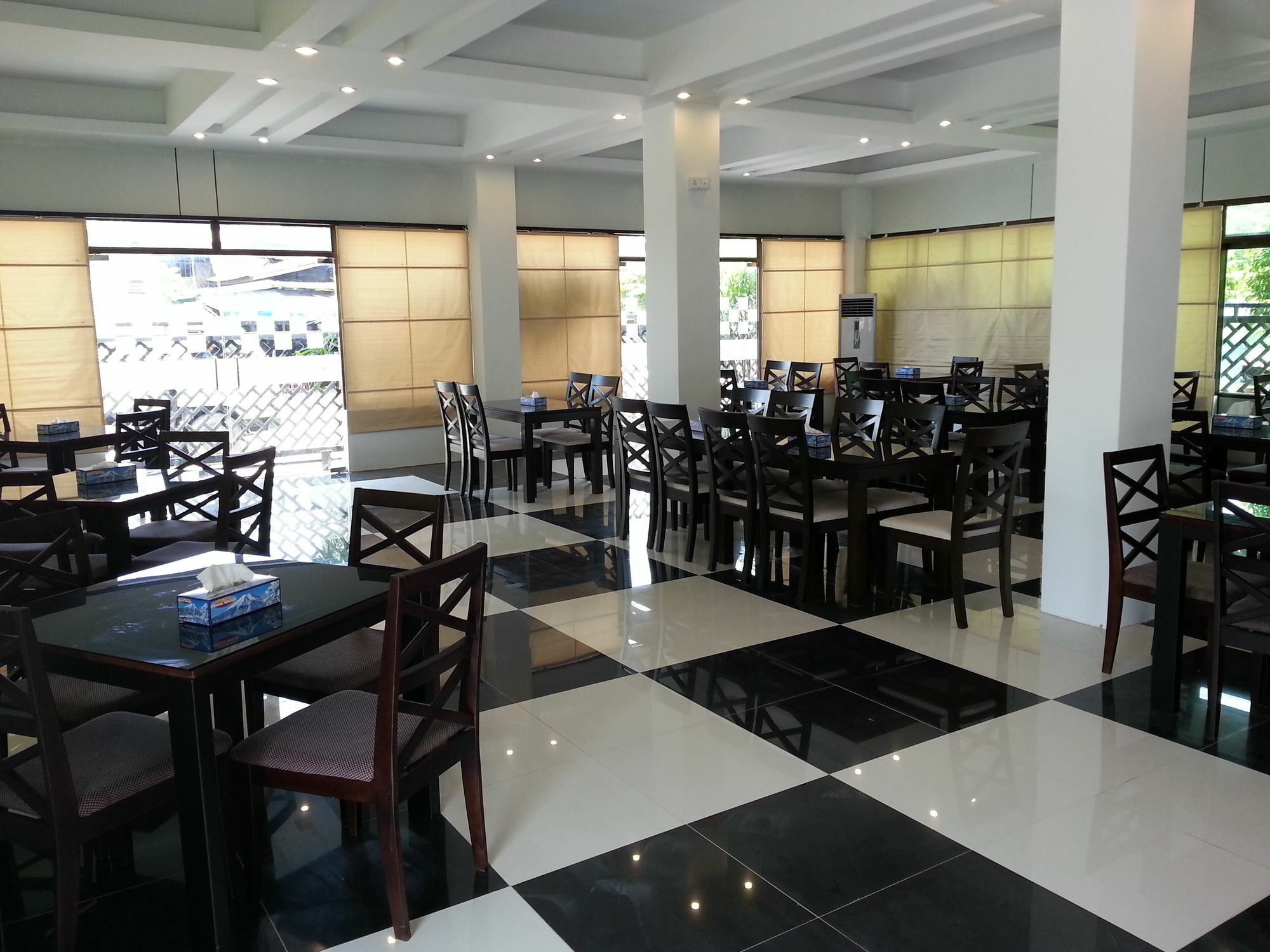 Hotel 72 يانغون المظهر الخارجي الصورة