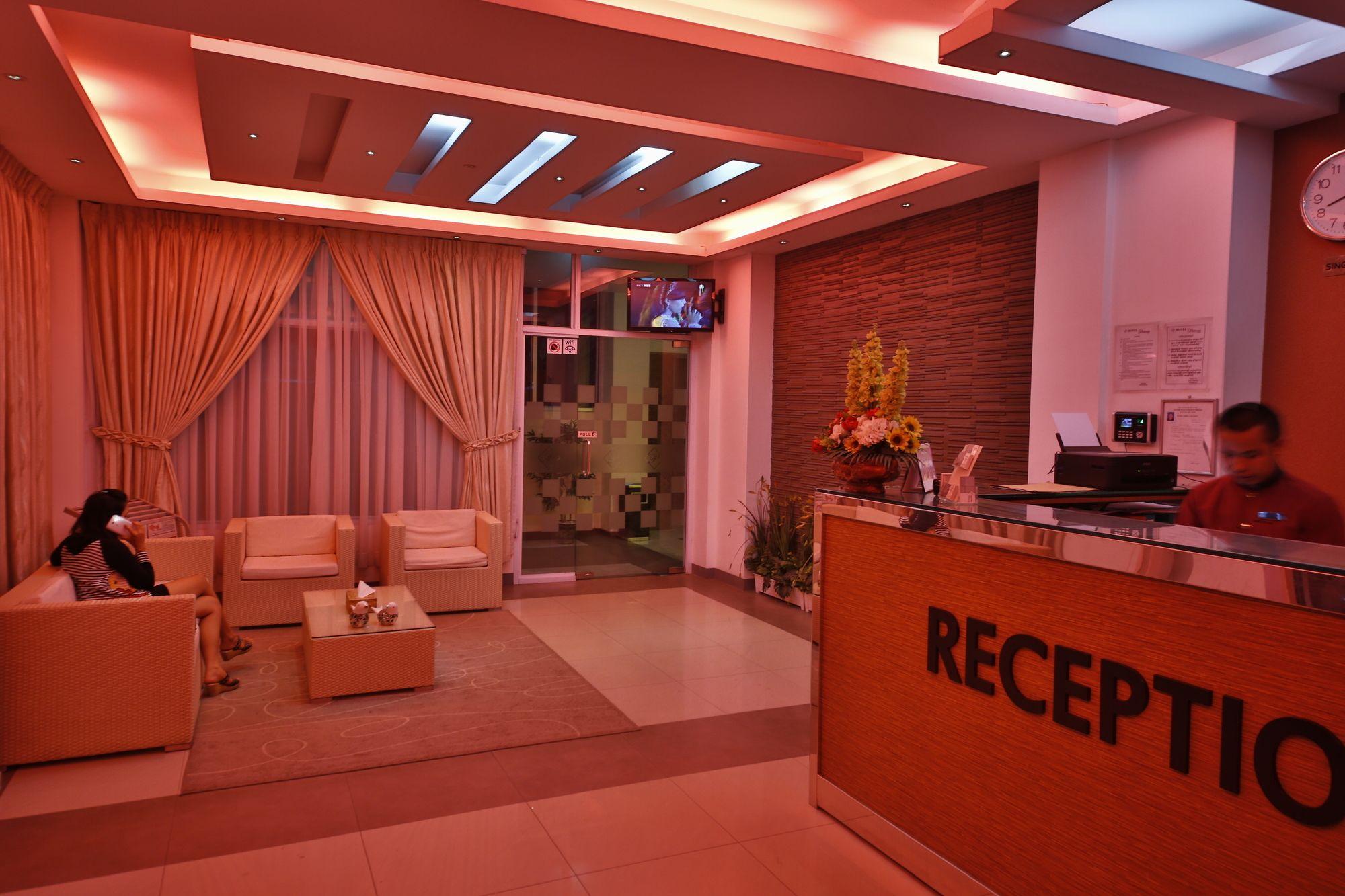Hotel 72 يانغون المظهر الخارجي الصورة