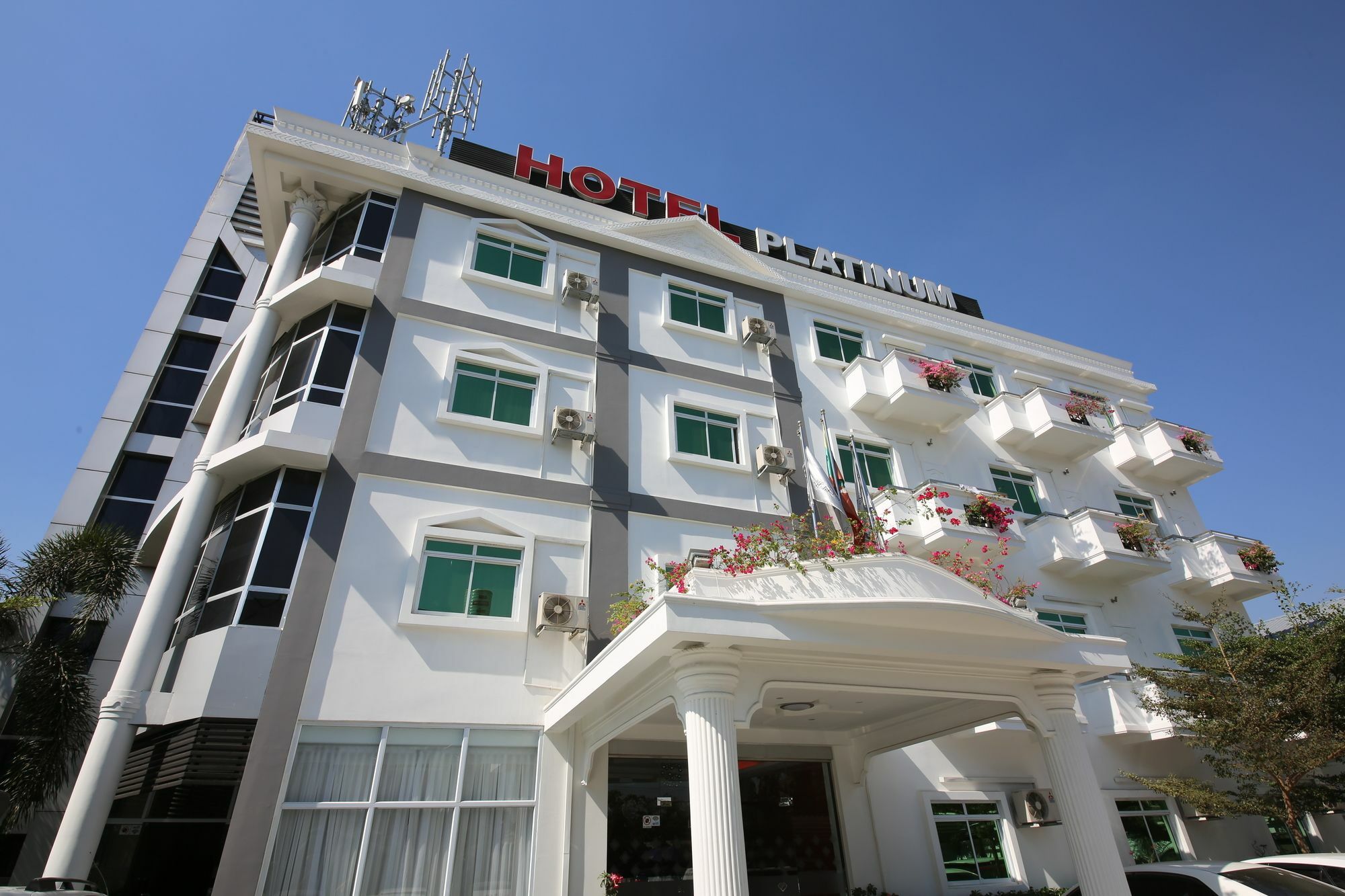 Hotel 72 يانغون المظهر الخارجي الصورة