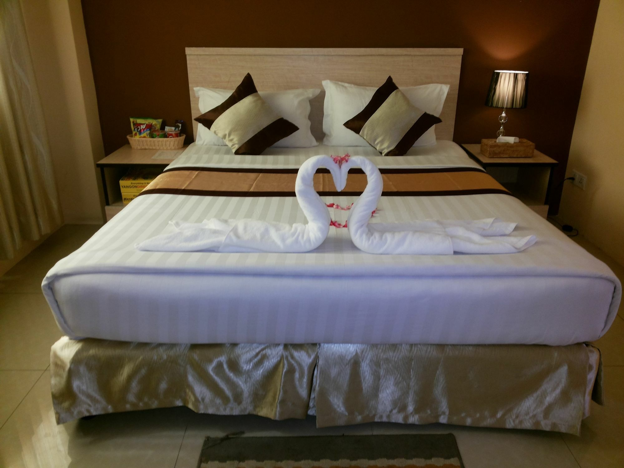 Hotel 72 يانغون المظهر الخارجي الصورة