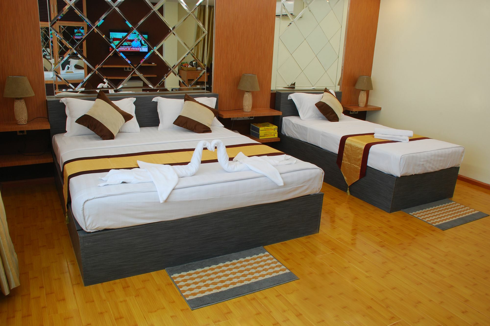 Hotel 72 يانغون المظهر الخارجي الصورة