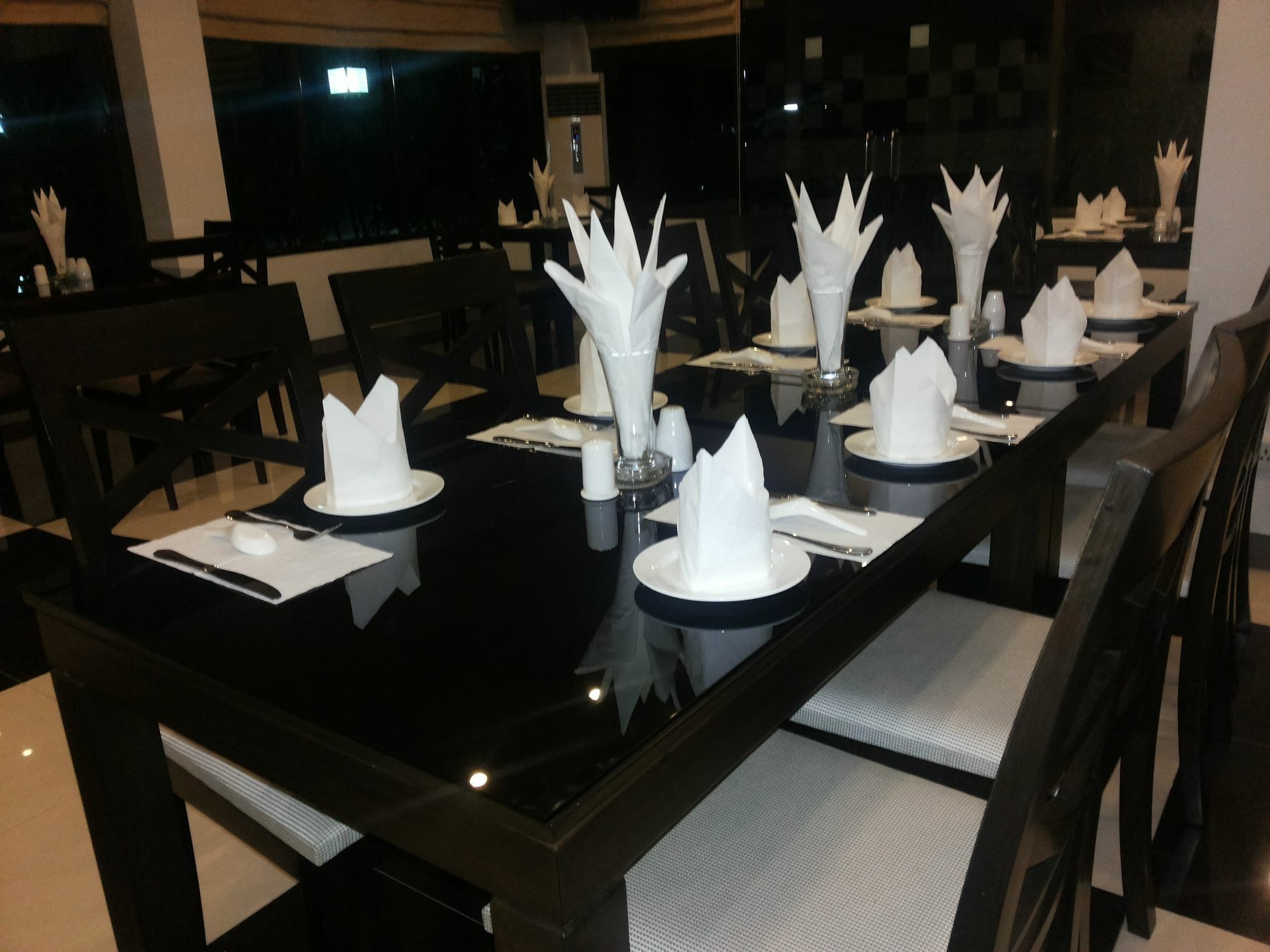Hotel 72 يانغون المظهر الخارجي الصورة